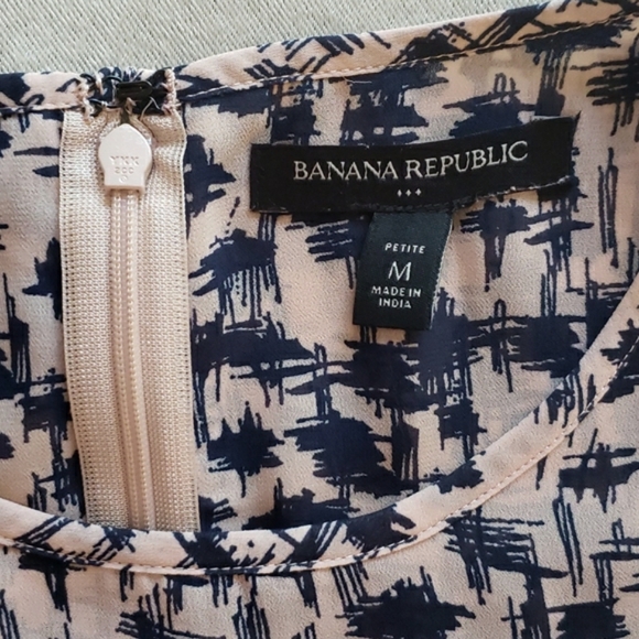 Banana Republic Pink & Navy Blue Double Layer Sleeveless Blouse SIZE: PETITE M - Picture 10 of 12